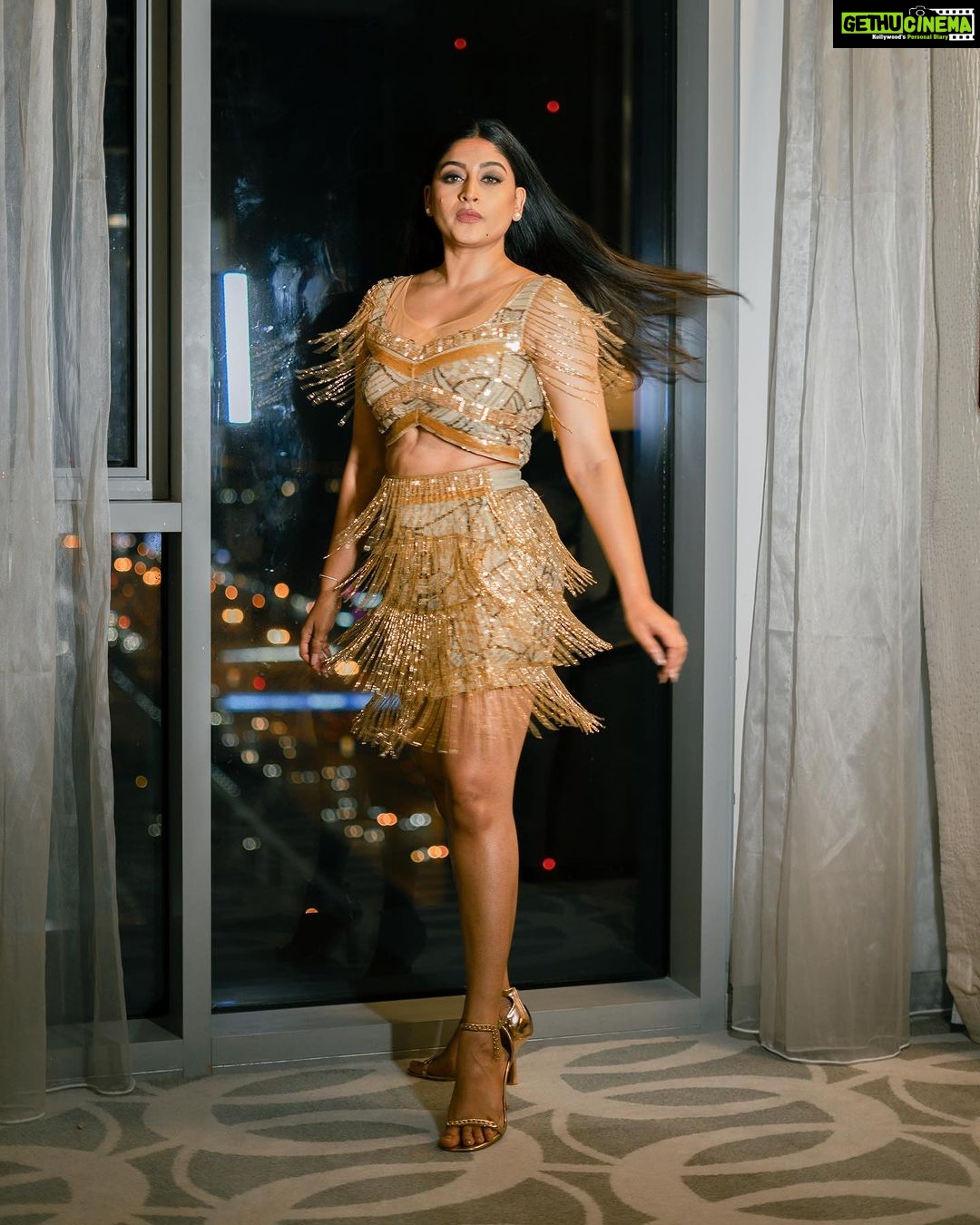 Nishvika Naidu Instagram - Shimmying my way through life 💁🏽♀️