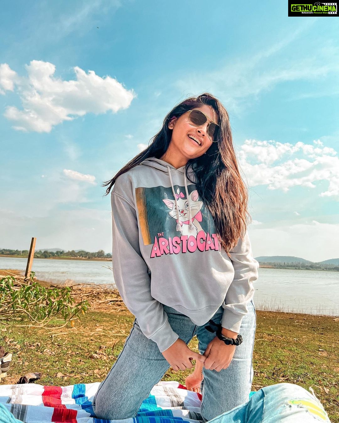 Nishvika Naidu Instagram - Taking life just as it comes 🌈