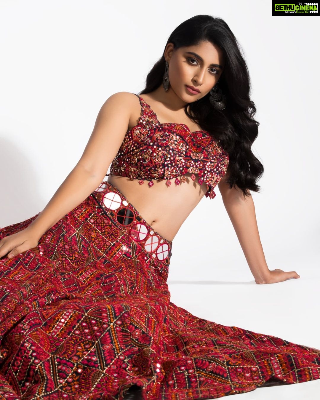 Nishvika Naidu Instagram - Desi gurl ! Styling : Varshini Janakiram @Stilerush_by_varshinijanakiram Photography : Abilash Ramadass @itsabilash7 MUAH : Vanessa Nixon George @vanessa_nixon_george Wearing @meghakapoorlabel Accessories : @kstudio.kiara Photography Assistants: Upendra uppi @upe3531 & Nirmal