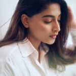 Nishvika Naidu Instagram - I had to okay , too many from these series I love 🥺 H&M by : @umerruksar Styling & 📸 by @sandeep.mv @_sunburstt_ Location @_sunburstt_ #sandeepmv #sunburstt #nishvika #portraitsbysmv #nishvika