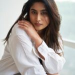 Nishvika Naidu Instagram - The calm before the storm ,series H&M by : @umerruksar Styling & 📸 by @sandeep.mv @_sunburstt_ Location @_sunburstt_ #sandeepmv #sunburstt #nishvika #portraitsbysmv