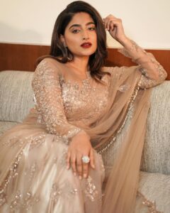Nishvika Naidu Instagram - ✨Shining brighter than diamond ✨
Thank you so much to my team for putting together this look for my debut Filmfare red carpet ❤️
.
.
.
.
.
Styled by - @divya.samal 
Outfit - @label_divya_samal 
Jewellery - @chaya_jewellery 
Make up - @makeupbyabhilasha 
Hair - @harshasingh512 
Photographed - @theanandajith