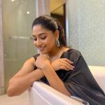 Nishvika Naidu Instagram - 🖤🖤🖤 Wearing - @label_divya_samal Jewellery- @chaya_jewellery Shot by - @madhumadhu7760 Dubai, UAE