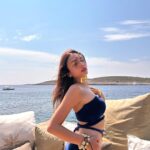 Nitibha Kaul Instagram - Carpe Diem ˈkär-pe-ˈdē-ˌem : To enjoy pleasures of the moment without concern for the future Wearing @tautura Choker @papadontpreachbyshubhika Bracelet @zara #CarpeDiem #CarpeDiemBeach #CarpeDiemBeachClub #Hvar #NKTravels #NKsHotGirlSummer #EuroTrip #BeachVacation #BeachClub #Croatia #NKInEurope