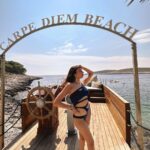Nitibha Kaul Instagram - Carpe Diem ˈkär-pe-ˈdē-ˌem : To enjoy pleasures of the moment without concern for the future Wearing @tautura Choker @papadontpreachbyshubhika Bracelet @zara #CarpeDiem #CarpeDiemBeach #CarpeDiemBeachClub #Hvar #NKTravels #NKsHotGirlSummer #EuroTrip #BeachVacation #BeachClub #Croatia #NKInEurope