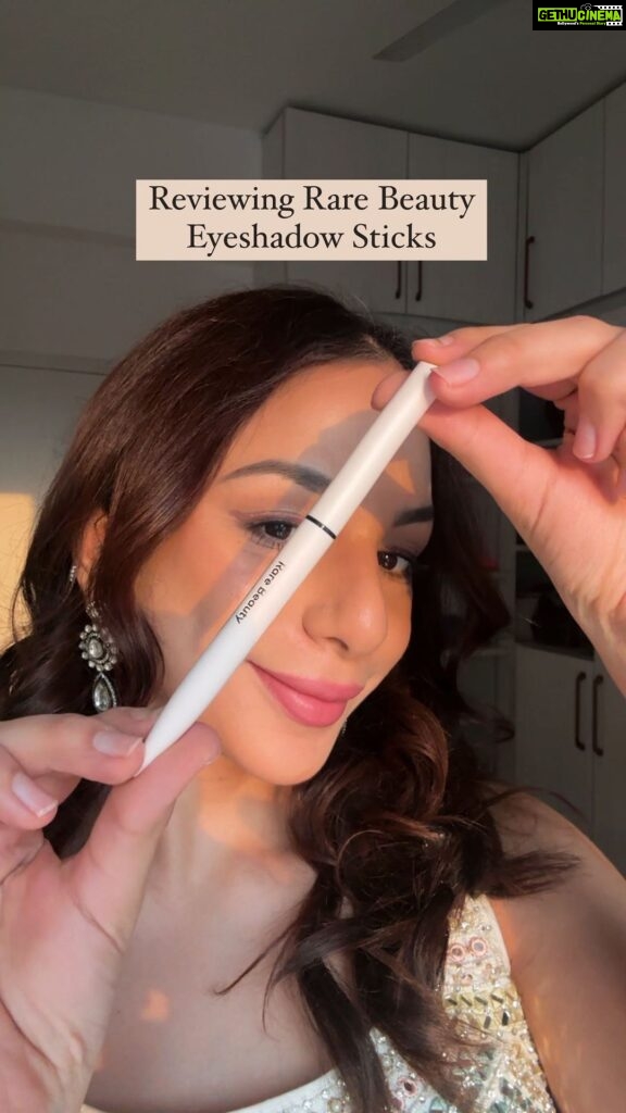 Nitibha Kaul Instagram - 2 minute festive eyes & first impression of @rarebeauty “all of the above weightless eyeshadow stick” in Integrity & Compassion along with Perfect Strokes eyeliner. Will you try these products? #KaulForMakeup #FestiveEyeMakeup #Diwali2024 #MakeupReview #RareBeauty #RareBeautyPerfectStrokes #NKReviews #EyeshadowStick