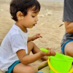 Nivedhithaa Sathish Instagram – Beach babies! 🤍