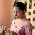 Niyati Fatnani Instagram - 🌸 Wearing: @aachho . . . . #pink #friday #goodvibes #niyatifatnani