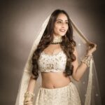 Niyati Fatnani Instagram - 🤍💫 HMU: @makeoverbysejalthakkar @celebsmakeupbysejal Clicked by: @deepak_das_photography Styling: @purvabansal5 Outfit: @rajkumari_by_richahaware Jewellery: @sejalcreation23 Studio: @backstage_mumbai i Managed by: @trending_influencers . . . . #hello #its #fridaynight #already #niyatifatnani