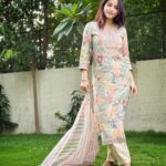 Niyati Fatnani Instagram - Surrender ☘️ Wearing: @nehamtaonline Stylist: @styling.your.soul . . . . #trusttheprocess #goodvibes #dreambig #niyatifatnani