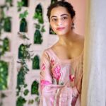 Niyati Fatnani Instagram - 🌸 Wearing: @aachho . . . . #pink #friday #goodvibes #niyatifatnani