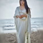 Niyati Fatnani Instagram - उल्फ़त....🤍🤍🤍 Wearing: @nehamtaonline Stylist: @styling.your.soul . . . . #white #is #my #favourite #saturday #niyatifatnani