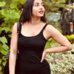 Niyati Fatnani Instagram - Best things start from the 3rd slide.. swipe ⬅️🖤♥️ . . . . #foody #vegan #sugarfree #happyme #healthyeating #niyatifatnani