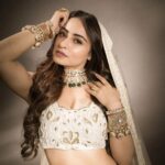 Niyati Fatnani Instagram - 🤍💫 HMU: @makeoverbysejalthakkar @celebsmakeupbysejal Clicked by: @deepak_das_photography Styling: @purvabansal5 Outfit: @rajkumari_by_richahaware Jewellery: @sejalcreation23 Studio: @backstage_mumbai i Managed by: @trending_influencers . . . . #hello #its #fridaynight #already #niyatifatnani