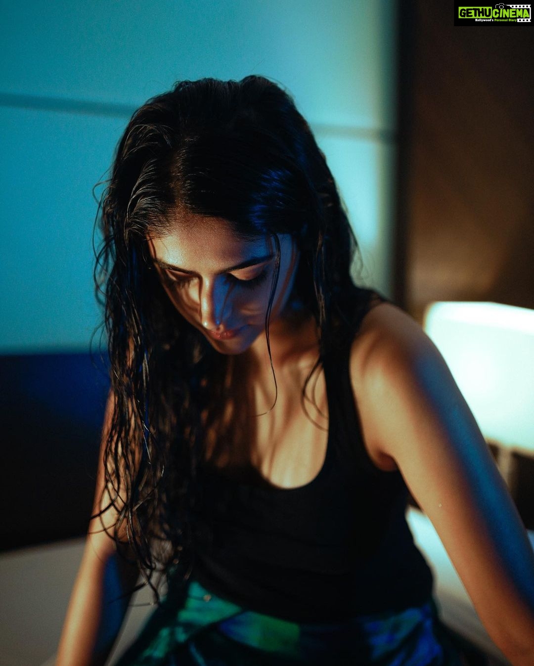 Palak Lalwani Instagram - "Past The Storm" . . @sarujeenth 📷🤍
