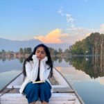Palak Lalwani Instagram - Reminiscing the beauty of this place🤍☁️ Srinagar, J&K, India