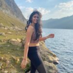 Palak Lalwani Instagram - I'ma vibe out today 🐣