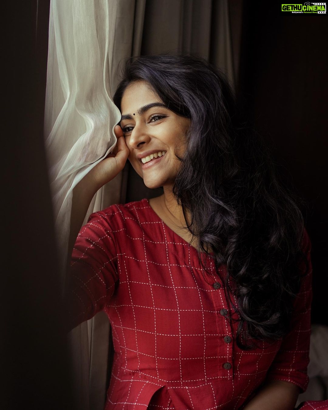Palak Lalwani Instagram - 🍁🍂 . @kanmaniphotography 📸