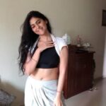 Palak Lalwani Instagram - Based on true events! Does anyone relate?😅 . . #justbellydancerthings