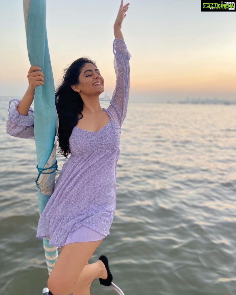 Palak Lalwani Instagram - We will 'sail' through!💙🐚 . Sending love and courage your way✨