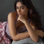 Palak Lalwani Instagram – Going bare face for a Photoshoot makes me nervous. I often find “flaws” that need to be covered.  However, I gave it a go this time. 
@riteshkrishnan made it feel like a breeze, and I gained some confidence 🤍