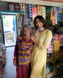 Palak Lalwani Instagram - I had the pleasure of meeting an extraordinary woman who runs this tea shop alongside her husband. 
The tenderness and love she poured into cooking special meals for us warmed my heart.🤍