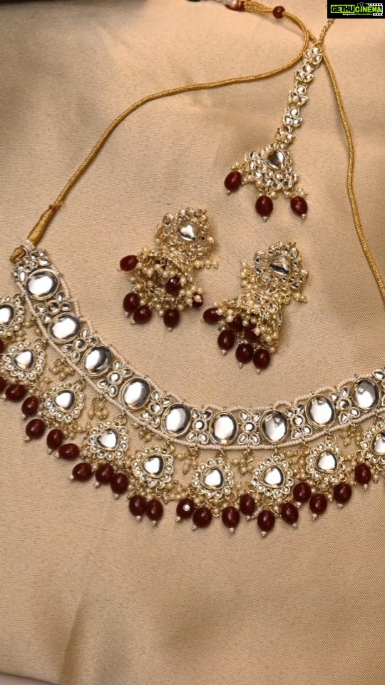 Pankhuri Awasthy Rode Instagram - Suhani Choker: The secret to looking effortlessly chic and utterly fabulous! ✨ . . . . #houseofaekaya #indianjewellery #jewellerydesign #madeinindia #necklace #jewellerylove #festivewear #festivecollection Festive jewellery, Festive season, choker, kundan choker