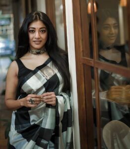 Paoli Dam Instagram - 🖤
.
.
.
.
#ethnicwear #white&black #sareelover #portraits #photographs #lookoftheday #instasnaps #portraitphotography #instafit ##instagood #instacarousel #paolidam #paolidamofficial