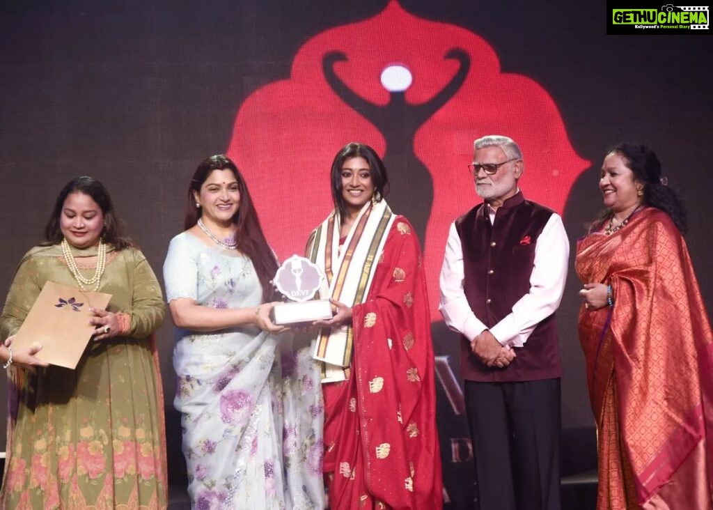 Paoli Dam Instagram - Beyond grateful for this absolutely unexpected surprise from @indulgexpress - @newindianexpress . Still in awe! Huge applause to @prabhuchawlaplus @nehasonthaliaperiwal @sharmighosal and team for flawlessly executing yet another remarkable chapter of the Devi Awards! Cheers to all the incredible women making waves in every industry! Let's keep being unstoppable ❤ . . . . #deviawards #indulgeexpress #newindianexpress #grateful #thankful #absolutelyunexpected #thanksforallyoursupport #womenempowerment #instashare #instafit #instagram #paolidam #paolidamofficial