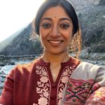 Paoli Dam Instagram - Saloni Dabral ❤️ Charlie Chopra and The Mystery of Solang Valley, streaming only on SonyLIV. Watch now if you haven’t yet. . . . . #CharlieChopraOnSonyLIV #CharlieChopra #TuskTaleFilms #streamingonsonyliv #mysteryofsolangvalley #salonidabral #reelcharacter #actorslife #watchnow #webserise #newwork #sonylivoriginals #agathachristie #sonyliv #sonylivindia #mysteriousstory #instagram #instarepost #instacarousel #paolidam #paolidamofficial
