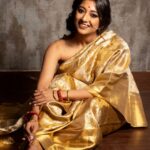 Paoli Dam Instagram - শুভ মহাঅষ্টমী 🌼 . . . Shoot for @calcuttatimes @chandrimapal @ruman_ganguly Styling by @poulami.rgupta Saree by @straavi Makeup & Hair by @abhijitpl2 Assisted by @sanandalaha Photographed by @tathagataghosh . . . . #subhomahaashtami #pujoshoot #portraits #portraitphotography #durgamaa #redsaree #bangaliana #festivecollection #festivemodeon #instarepost #instagram #instafit #instacarousel #potd #paolidam #paolidamofficial