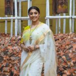 Paoli Dam Instagram - 💛🤍 Styling by @poulami.rgupta Jewellery by @dazzlingdanglersbyruchi Blouse by @sayantighoshdesignerstudio Makeup by @makeupartist_sourav Hair by @shyamali.das.7583 . Photographed by @avipal_official . . . #yellow #white #sareelove #instagram #carouselpost #instafit #postoftheday #potd #pujolook #outfitoftheday #lookoftheday #instarepost #paolidam #paolidamofficial