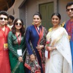 Paoli Dam Instagram - আড্ডা আনন্দ হৈহুল্লোড়ে কাটলো @zee24ghanta -এর মহাপুজোর খোঁজ। সকলকে জানাই শুভ শারদীয়া। . . . . #pujoadda #pandalhopping #mahapujo #durgapuja #happiness #subhosarodiya #instagram #instapost #potd #paolidam #paolidamofficial