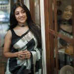 Paoli Dam Instagram - 🖤 . . . . #ethnicwear #white&black #sareelover #portraits #photographs #lookoftheday #instasnaps #portraitphotography #instafit ##instagood #instacarousel #paolidam #paolidamofficial