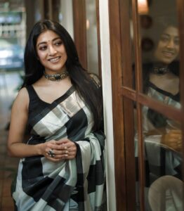 Paoli Dam Instagram - 🖤
.
.
.
.
#ethnicwear #white&black #sareelover #portraits #photographs #lookoftheday #instasnaps #portraitphotography #instafit ##instagood #instacarousel #paolidam #paolidamofficial