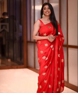 Paoli Dam Instagram - Make up & Hair by @aniruddhachakladar Styling by @poulami.rgupta Jewellery @runway_hit Photographed by @avipal_official . . . . . #red #redlover #redsaree #portraits #photographs #photogram #portraitphotography #instagram #instapost #instacarousel #instaphoto #instagood #ootd #paolidam #paolidamofficial