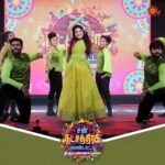 Papri Ghosh Instagram - The entertaining couple 😍 Stills from Sun Natchathira Kondattam - Tiruvannamalai. #SunTV #SNKTiruvannamalai #SunNatchathiraKondattam #PandavarIllam #SunDigital
