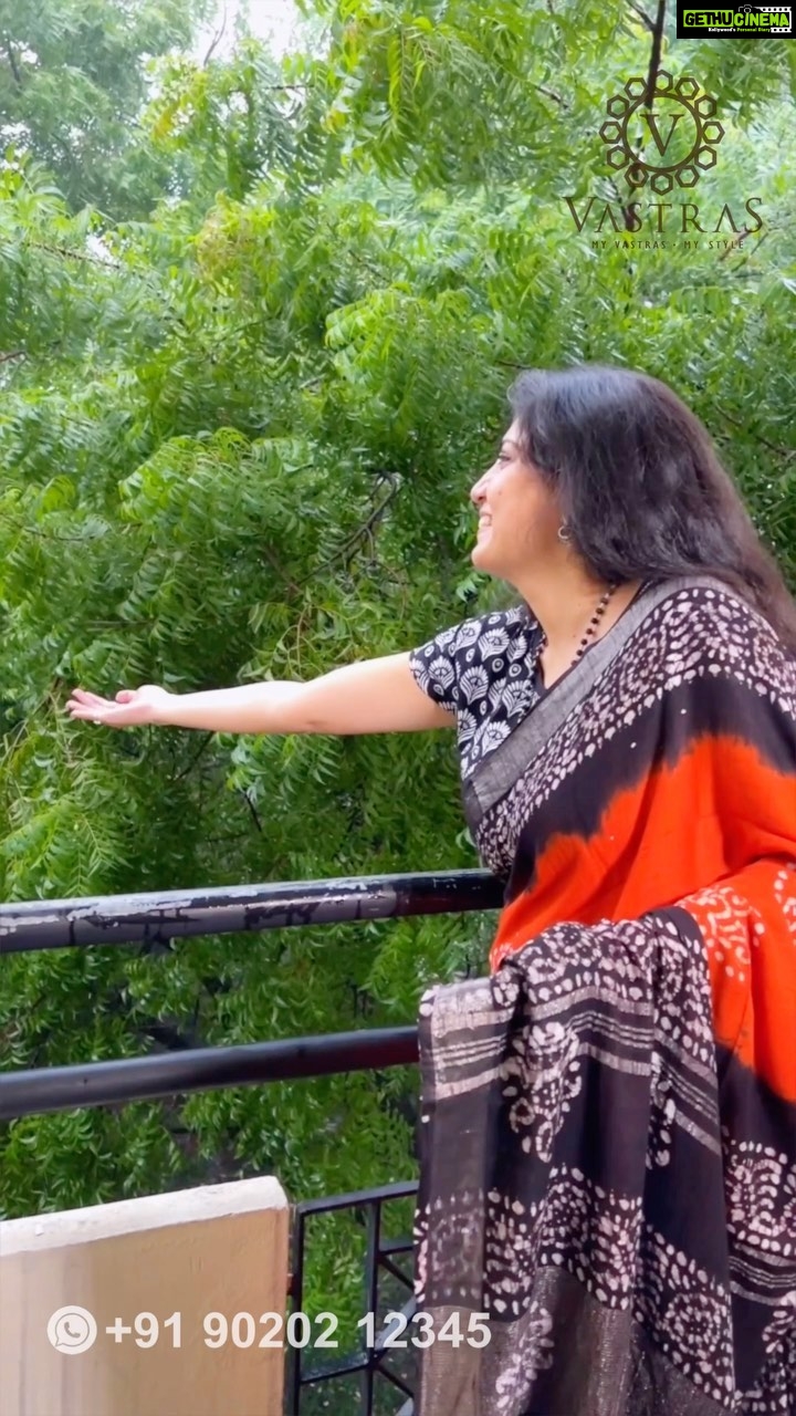 Papri Ghosh Instagram - Pure linen batik saree Hand block print With blouse Attractive silver border✨ WhatsApp: 9020212345 #exploresarees #linensarees #myvastrasmystyle #boutique #sarees #collection #myvastras #newcollection #celebrities Chennai, India