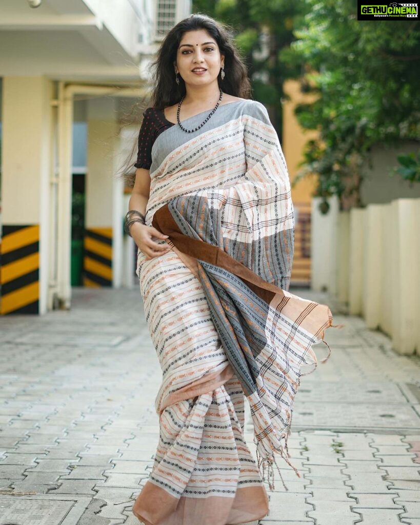Papri Ghosh Instagram - Focus on CONFIDENCE, not comparison #white #saree #actress #confidence #weekend #casual #photooftheday