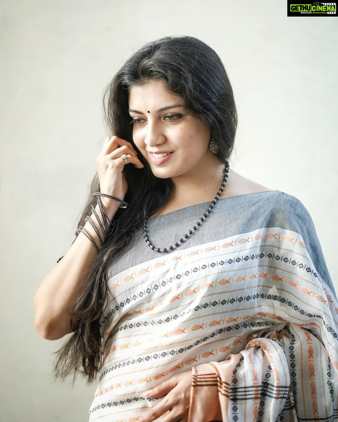 Papri Ghosh Instagram - Focus on CONFIDENCE, not comparison #white #saree #actress #confidence #weekend #casual #photooftheday