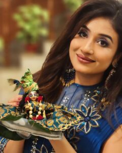 Paridhi Sharma Instagram - जन्माष्टमी की शुभकामनाय🌸🙏
हरे कृष्णा❤️
#happyjanmashtmi #jaishreekrishna #kahna #festival #India