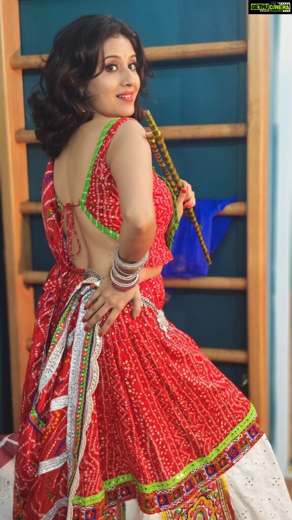 Paridhi Sharma Instagram - Garba Vibes ❤️ Dance Studio @dance.piration_ Choreographer @vaishali.vaidya10 Shot by @vijaytillupal @mausammm Styledby - @stylebyriyajn Outfit- @navrangtraditionalwear
