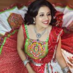 Paridhi Sharma Instagram – Happy Navratri🌸
#Garba #ghagracholi #indianfestival #celebration #happiness #dance 

Styledby – @stylebyriyajn
Outfit- @navrangtraditionalwear