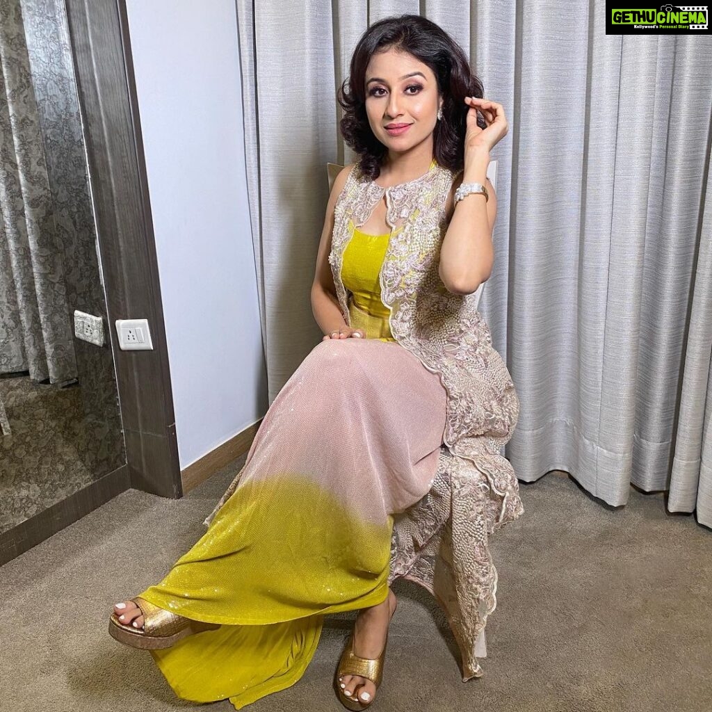 Paridhi Sharma Instagram - You become what you believe -Oprah Winfrey #selfbelief #dress #newpattern #styling #pose #smile Styled by - @stylebyriyajn Outfit- @aahava_couture