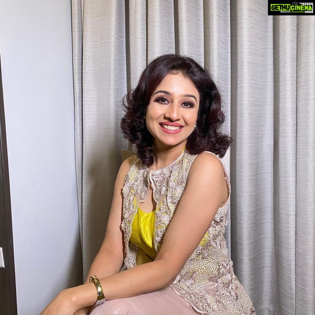 Paridhi Sharma Instagram - You become what you believe -Oprah Winfrey #selfbelief #dress #newpattern #styling #pose #smile Styled by - @stylebyriyajn Outfit- @aahava_couture