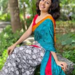 Paridhi Sharma Instagram – मैं लाख कह दूँ कि आकाश हूँ ज़मीं हूँ मैं 
मगर उसे तो ख़बर है कि कुछ नहीं हूँ मैं..
राहत इंदौरी
#life #thoughts #poems #truth