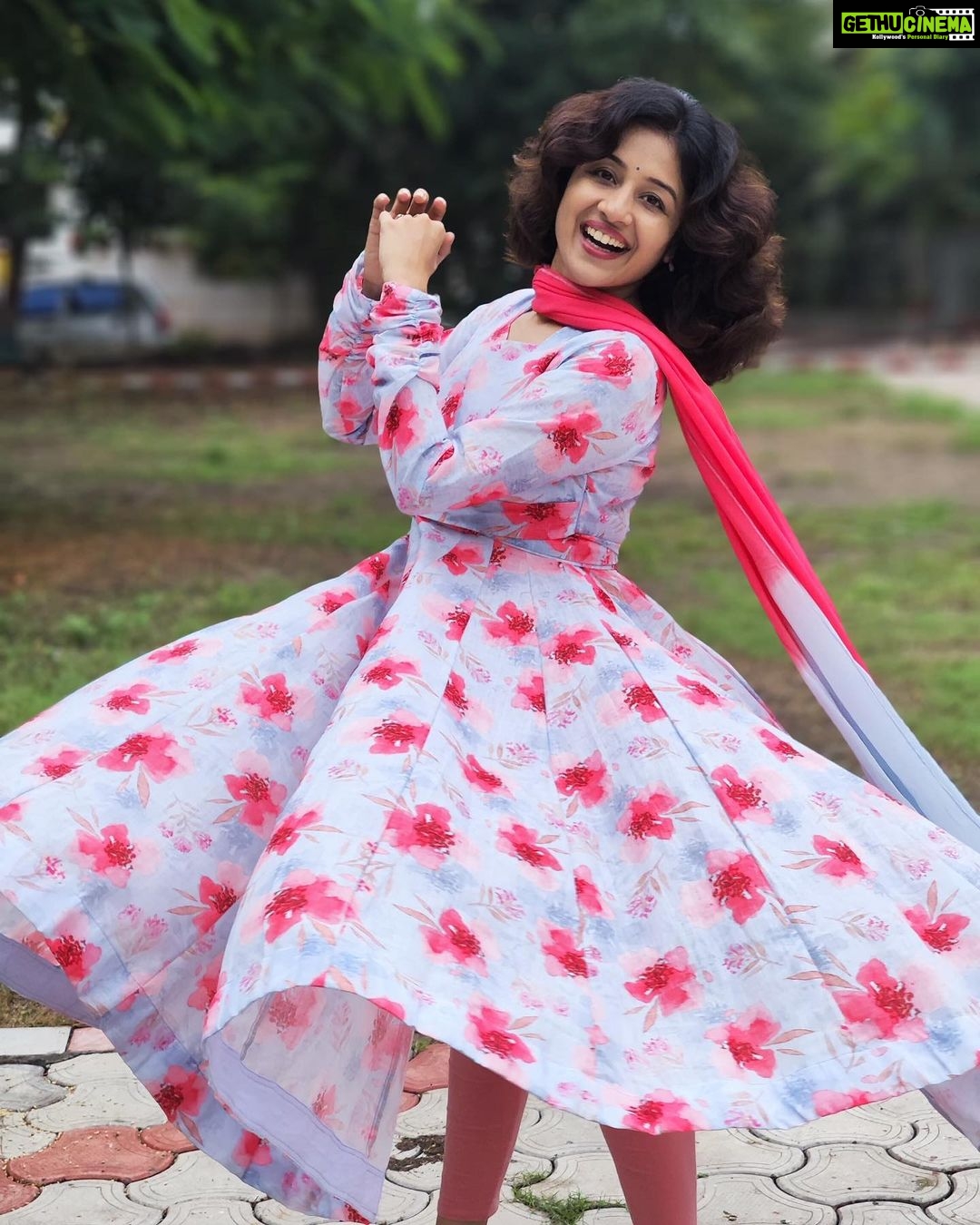 Paridhi Sharma Instagram - In order to write about life first you must live it.. #life #live #learn #grow #shine #colours