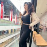 Paridhi Sharma Instagram - Stay relaxed and keep an open mind. #staycalm #lifelesson #style #pose #instapic #chill #relax #happysunday