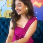 Paridhi Sharma Instagram - The Pink Glow🌸 #actress #pink #pressconference #Siikho #media #shine #smile #actorslife Dress designer @mayatrijaiswar @mayatrijaiswar16.mj Make Up Artist @makeup_artist_dimple_tendulkar
