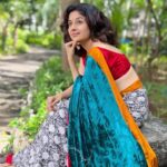 Paridhi Sharma Instagram - Sari Love #sari #nature #newlook #twirling